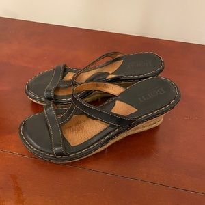 Size 8 born espadrilles